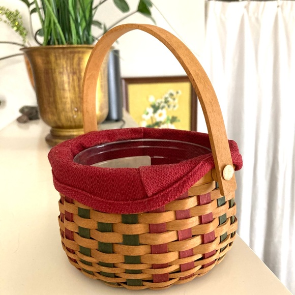 Signed 2003 LONGABERGER Caroling Basket w/ Woodcrafts Lid - Picture 2 of 10